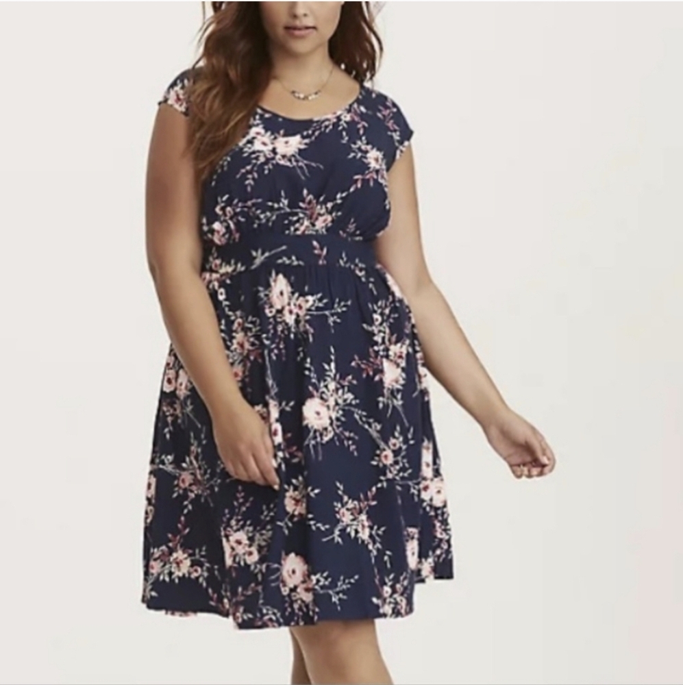 Torrid Challis Dress Floral Print Open Back Cap Sleeve Stretchy Waist Blue 2X